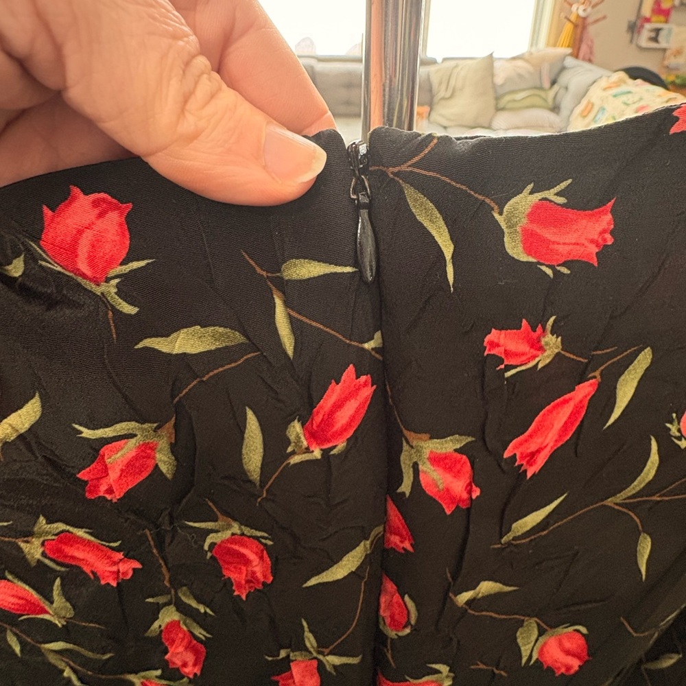 R&K Black Maxi Dress with Red Floral Pattern - Picture 4 of 4